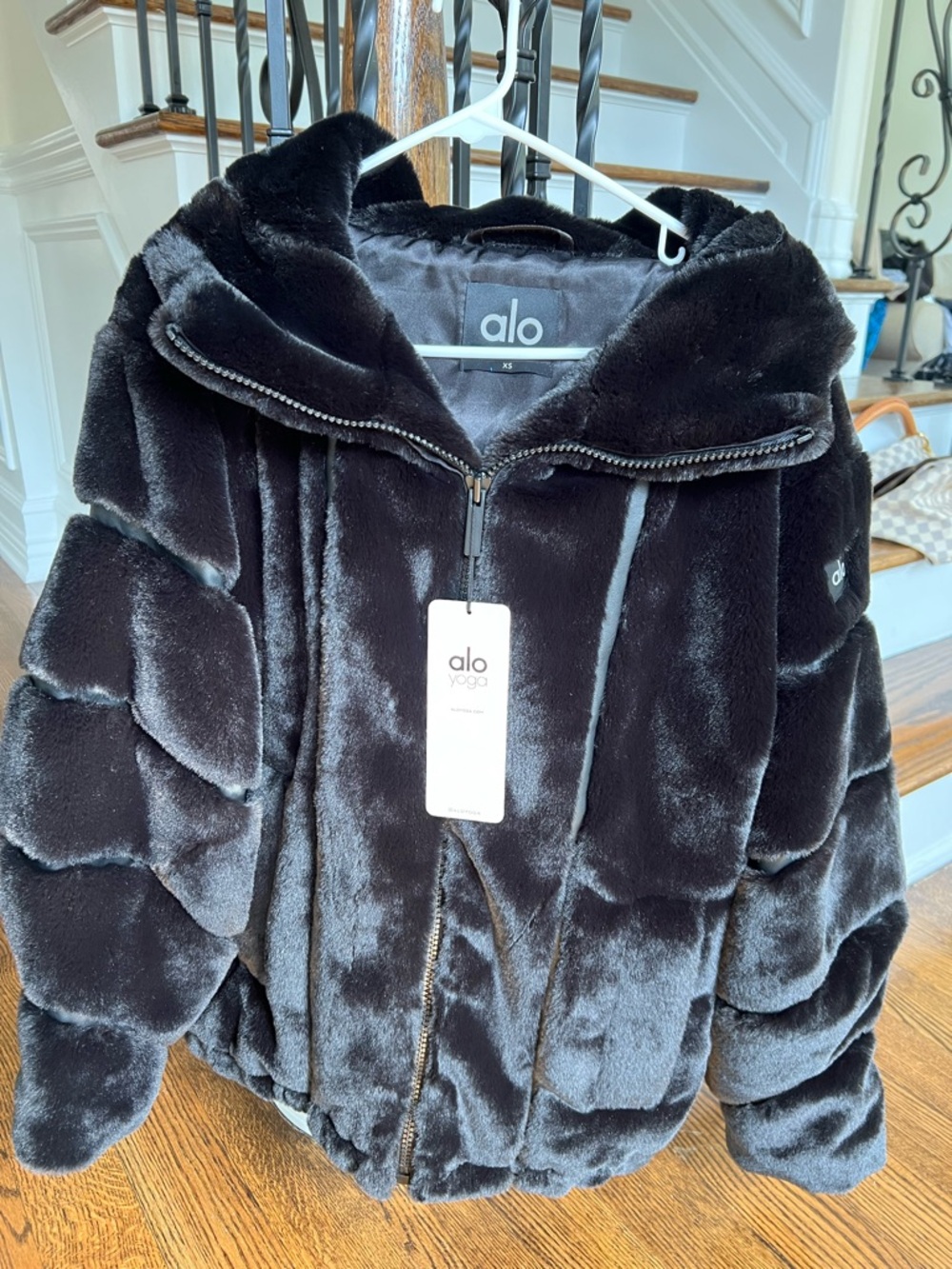 Brand new ALO Yoga Knockout Faux Fur Jacket in Black